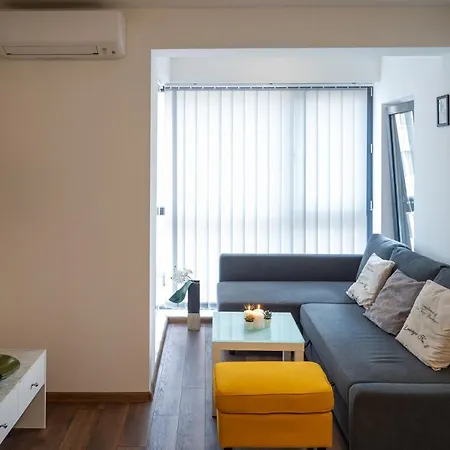 Apartament Bright In The Center