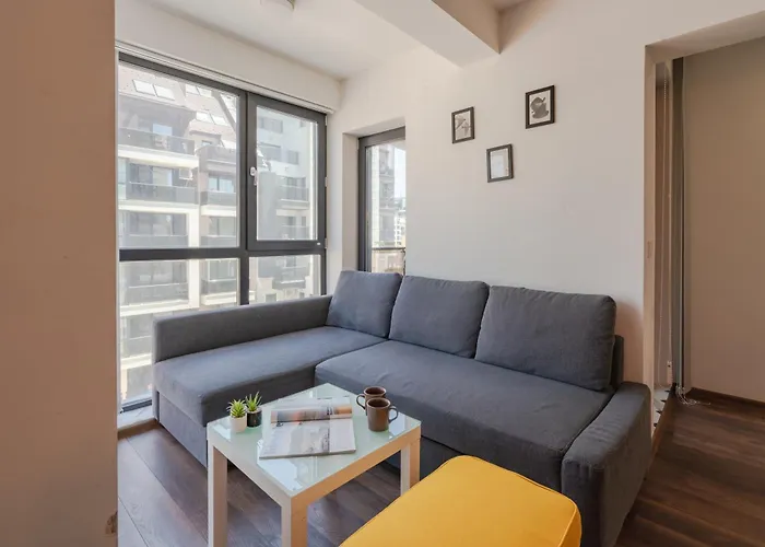 Bright In The Center *